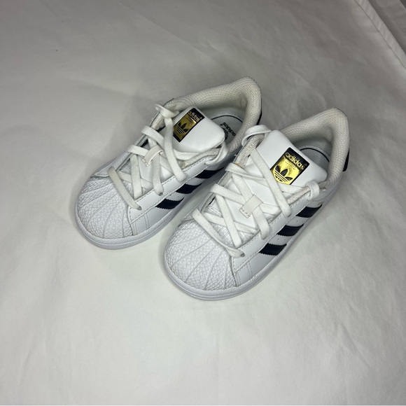 Adidas superstar shoes white/black size 9k toddler - Picture 6 of 7